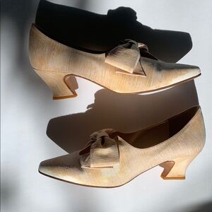 Kenneth Cole Apricot Court Shoes with Bow Detail